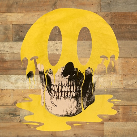 Spencer’s Halloween Smiley World China Market Dripping Skull Shirt Emo Scene Kid - Picture 2 of 5